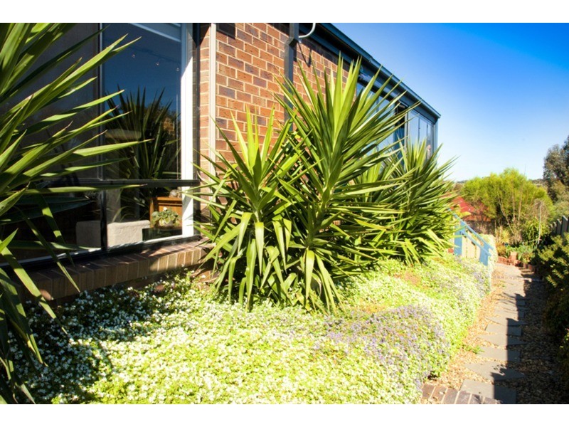 9 Finch Lane, Sunbury VIC 3429