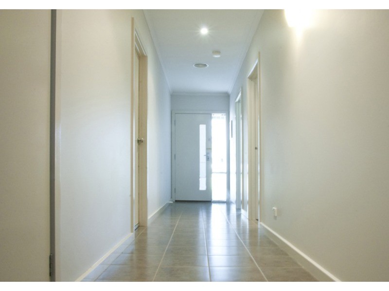 1/1-5 Rodney Street, Gisborne VIC 3437