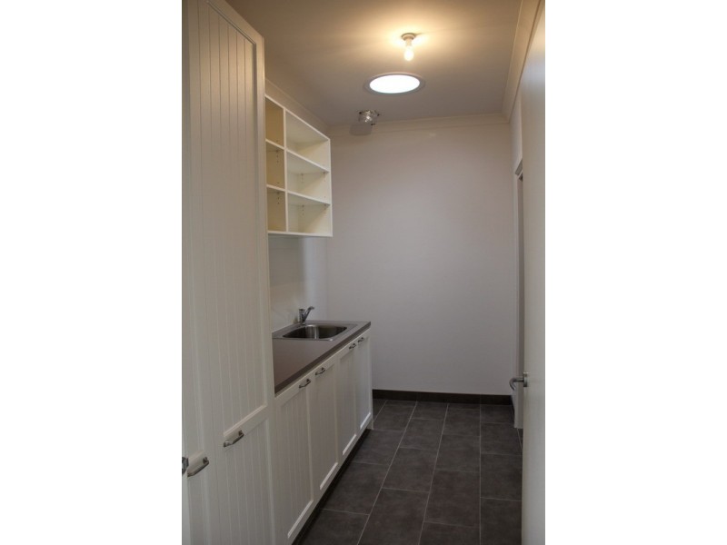 1/271 Station Road, New Gisborne VIC 3438