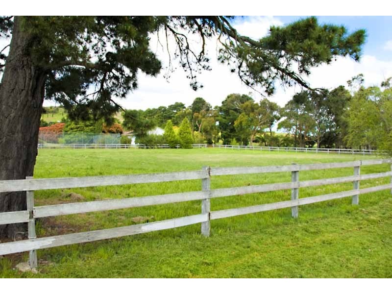 146 Station Road, New Gisborne VIC 3438