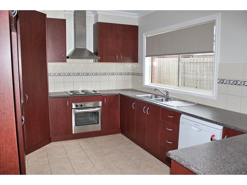 16 Sutton Street, Riddells Creek VIC 3431