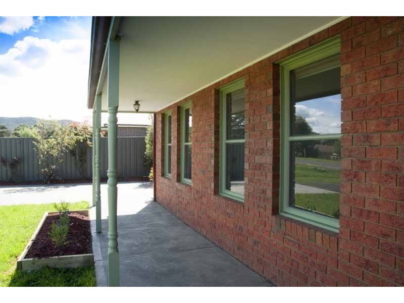 16 Sutton Street, Riddells Creek VIC 3431