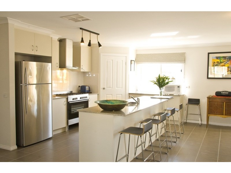 17 Francis Crescent, Gisborne VIC 3437