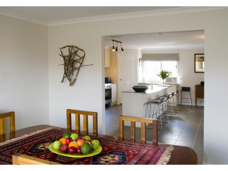 17 Francis Crescent, Gisborne VIC 3437