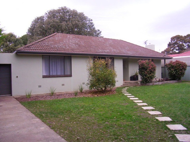 12 Mountain View Way, Woodend VIC 3442