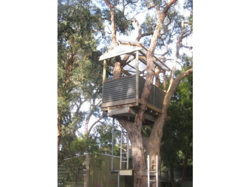 18 Lansdowne Street, Macedon VIC 3440