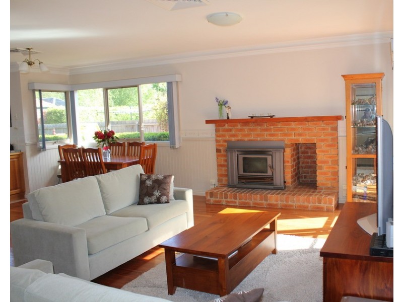 2 Wodalla Grove, New Gisborne VIC 3438