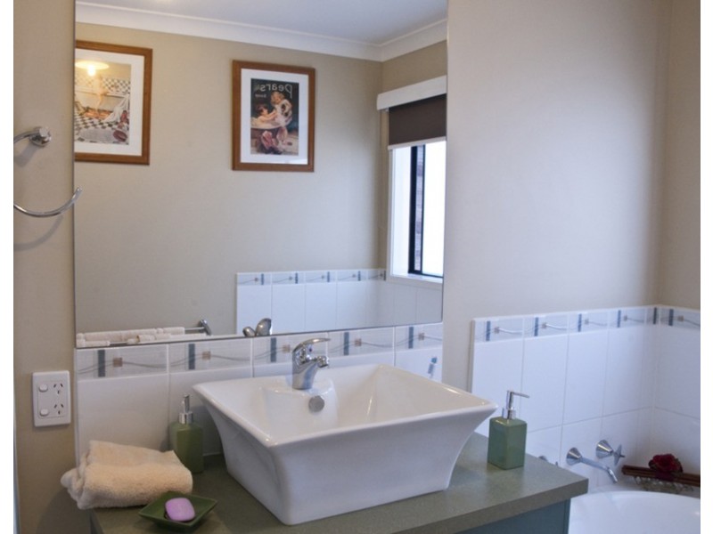 9 Finch Lane, Sunbury VIC 3429