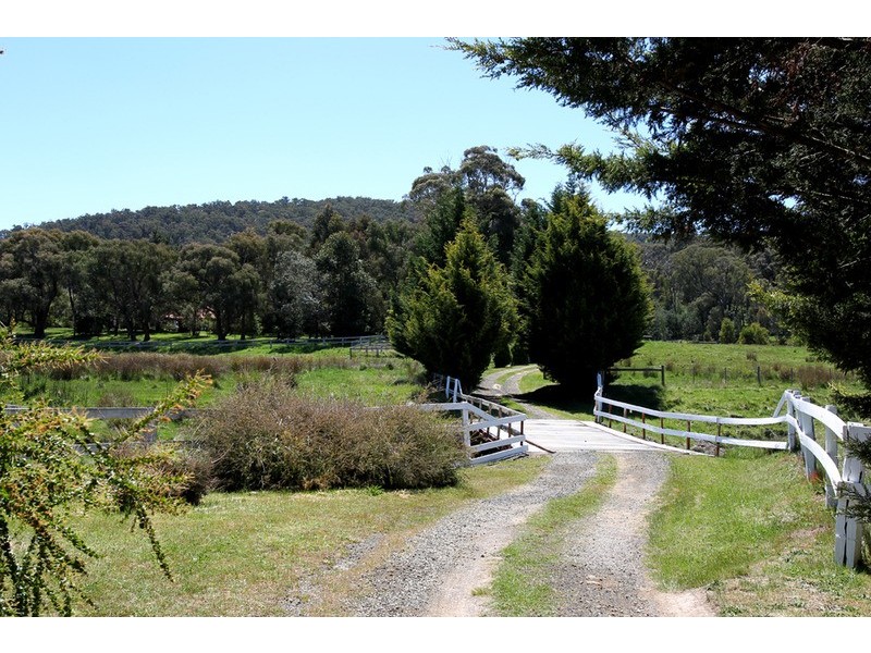 1327 Three Chain Road, Cobaw VIC 3442