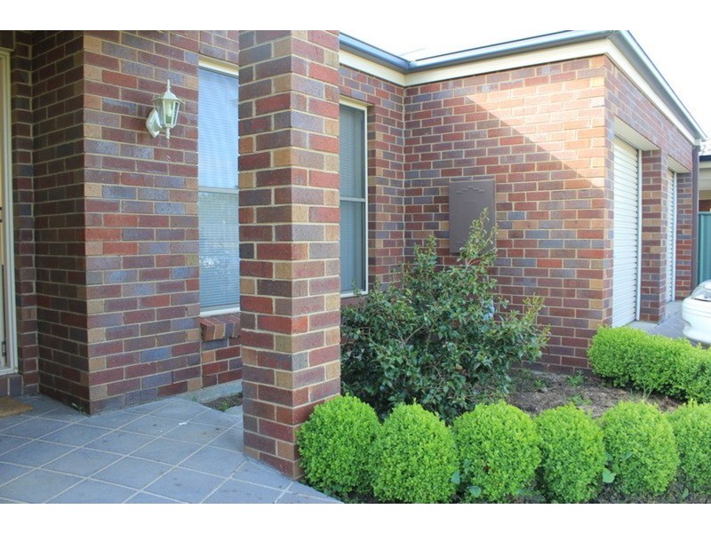 30 Warren  Street, Kyneton VIC 3444