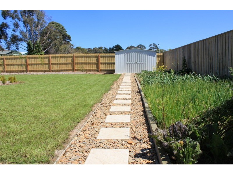 7 Belcher  Way, Gisborne VIC 3437
