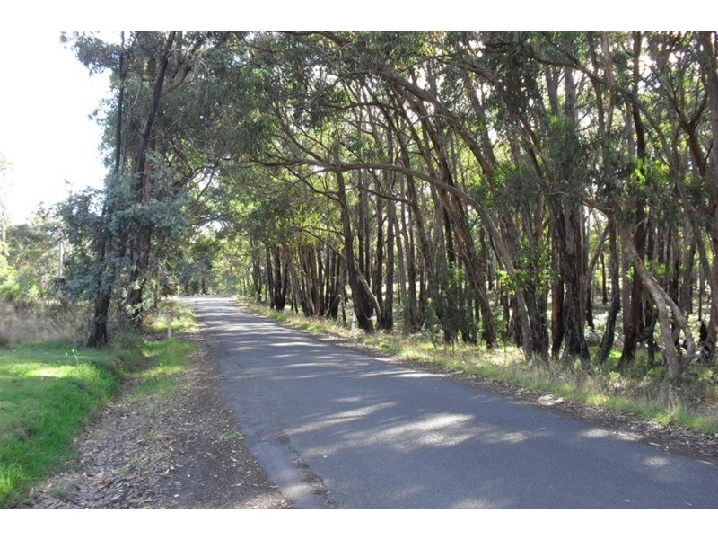 13 English Street, Macedon VIC 3440