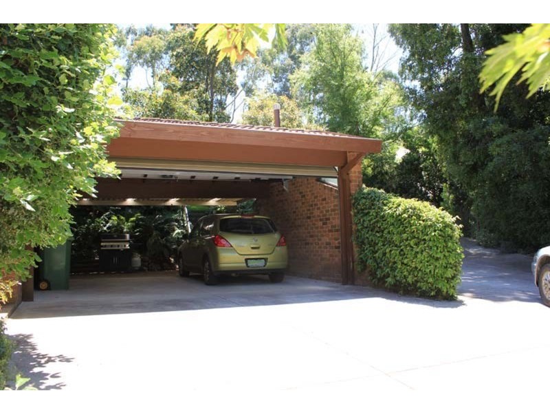 10 Cheniston  Road, Mount Macedon VIC 3441