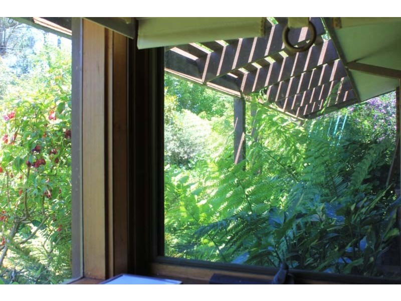 10 Cheniston  Road, Mount Macedon VIC 3441