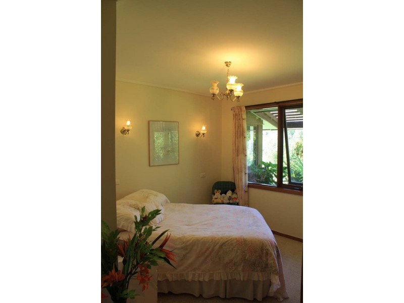 10 Cheniston  Road, Mount Macedon VIC 3441