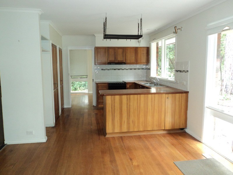 38 Marshall Avenue, Macedon VIC 3440