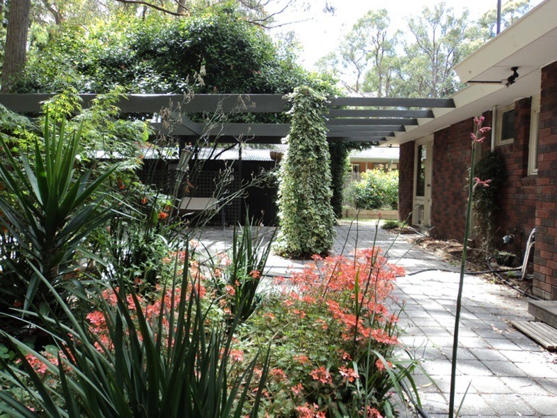 38 Marshall Avenue, Macedon VIC 3440