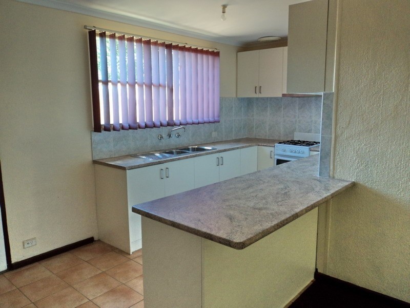 27 Anslow Street, Woodend VIC 3442
