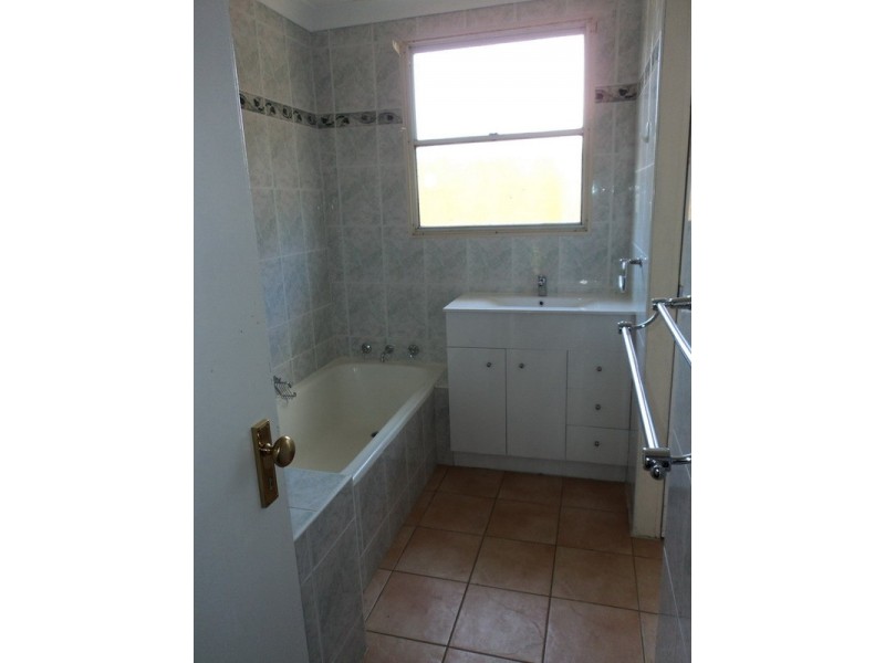 27 Anslow Street, Woodend VIC 3442