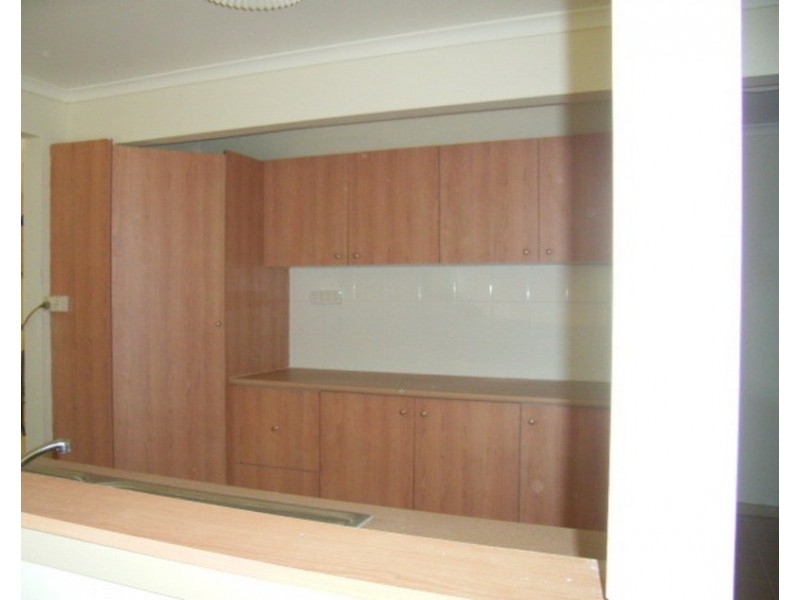 24 Forest Street, Woodend VIC 3442