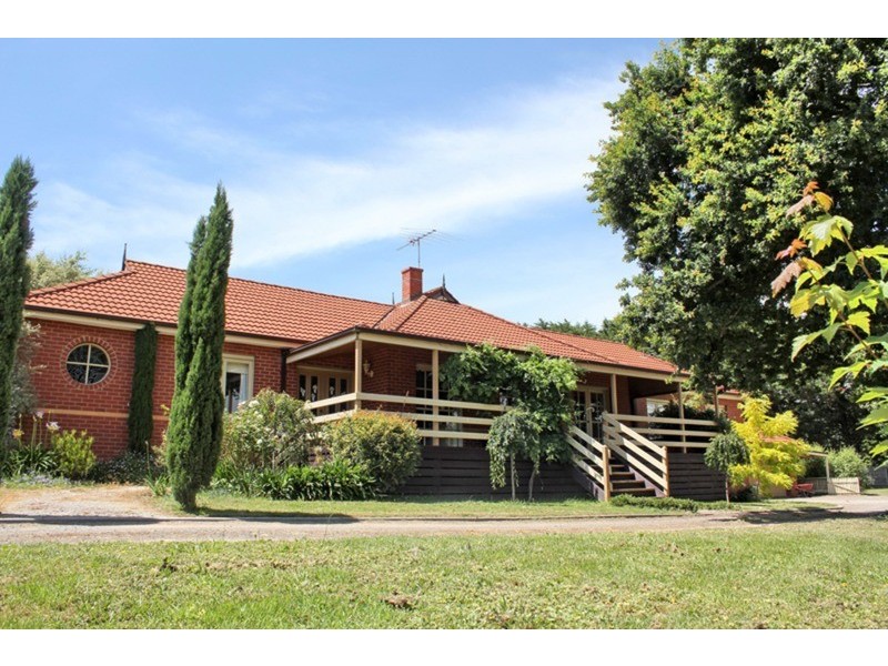 1 Chessy Park  Drive, New Gisborne VIC 3438