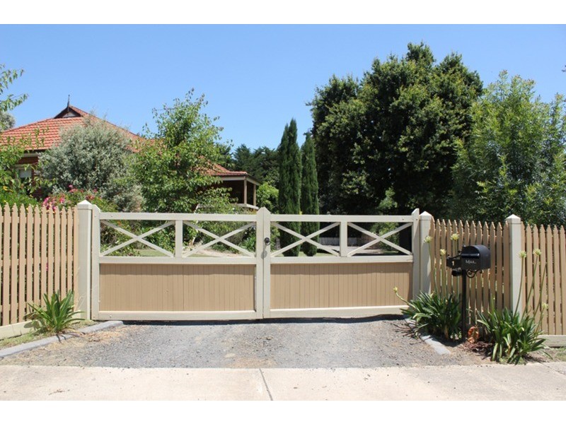 1 Chessy Park  Drive, New Gisborne VIC 3438