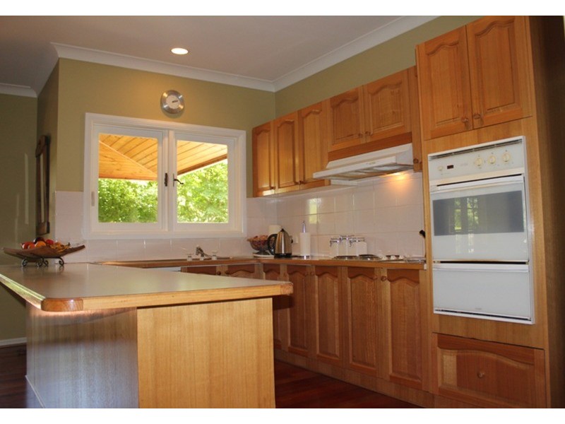 1 Chessy Park  Drive, New Gisborne VIC 3438