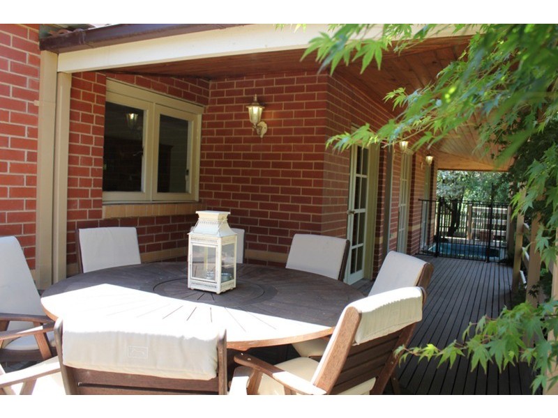 1 Chessy Park  Drive, New Gisborne VIC 3438