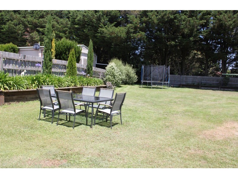 1 Chessy Park  Drive, New Gisborne VIC 3438