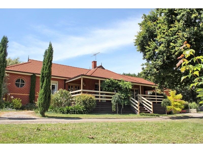 1 Chessy Park  Drive, New Gisborne VIC 3438