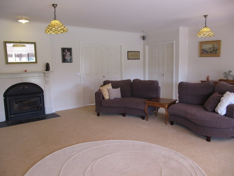 1 Sunrise Court, Gisborne VIC 3437