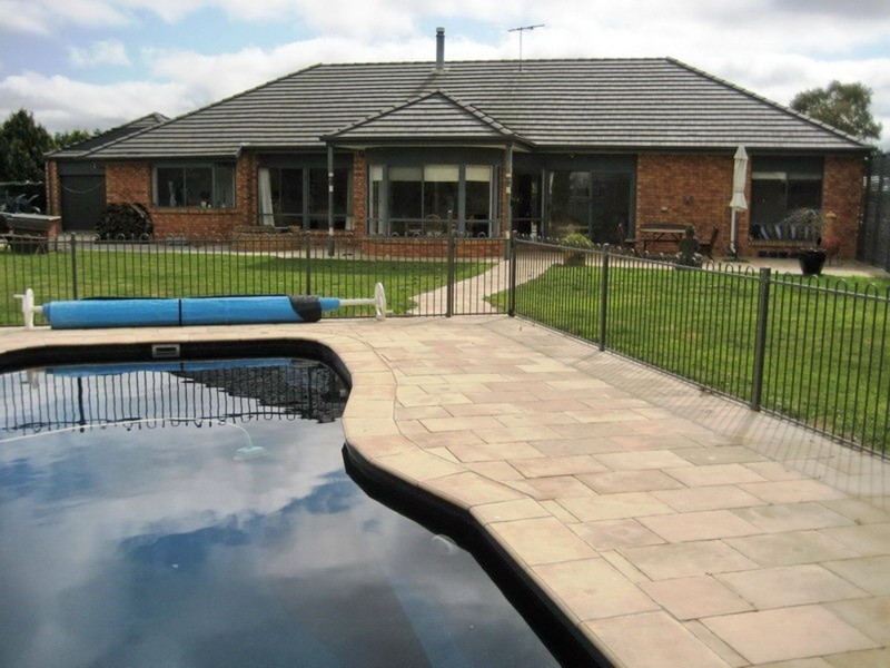 1 Sunrise Court, Gisborne VIC 3437