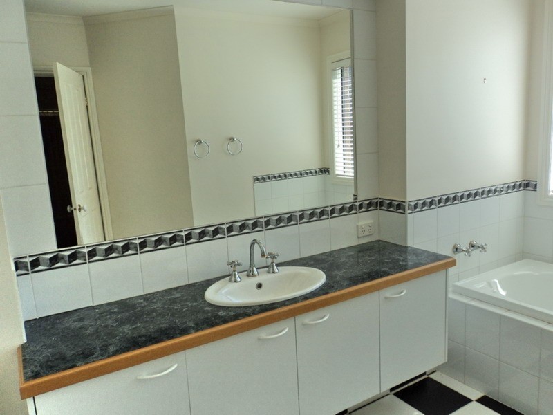 1 Sunrise Court, Gisborne VIC 3437