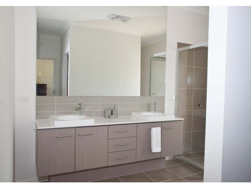 19 Pearce Court, Gisborne VIC 3437