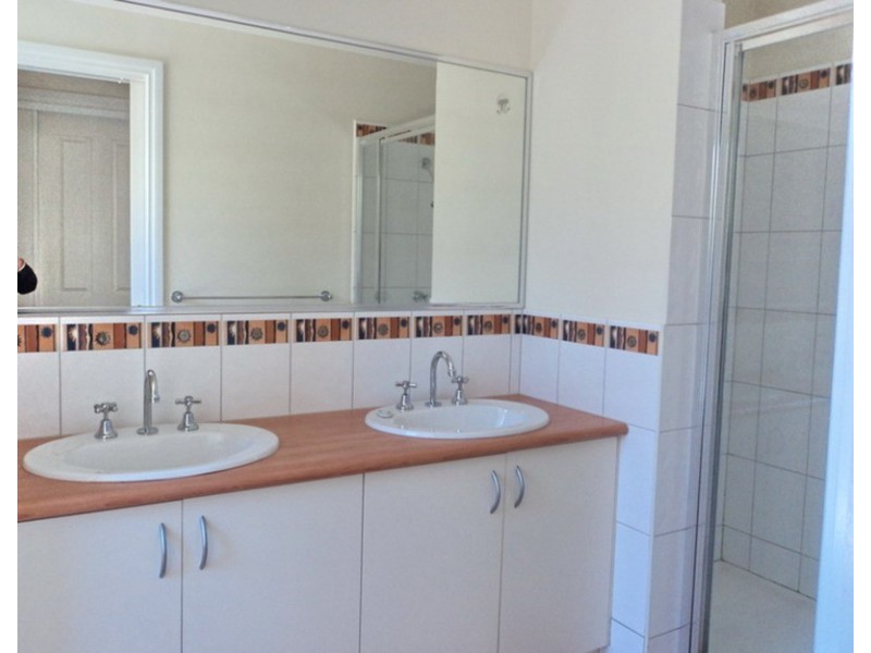 19 Pleasant View, Gisborne VIC 3437