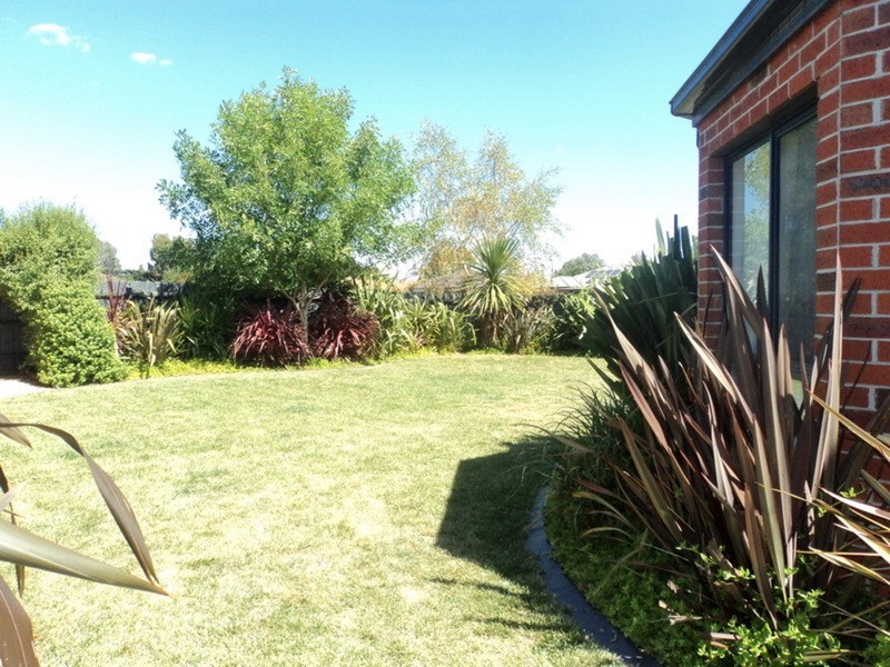 19 Pleasant View, Gisborne VIC 3437