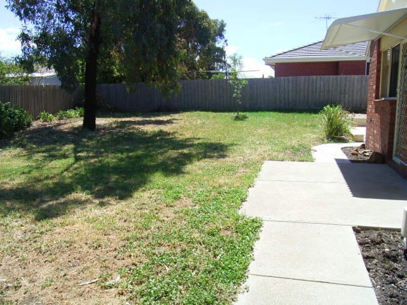 32 Kilmore Road, Gisborne VIC 3437