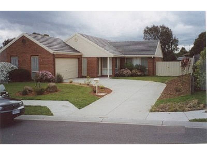 32 Kilmore  Road, Gisborne VIC 3437