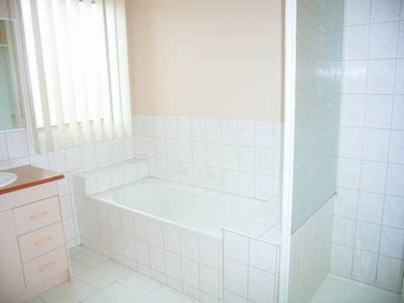 31 Sunnypark Close, Gisborne VIC 3437