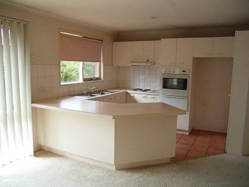18 Sunnypark Close, Gisborne VIC 3437