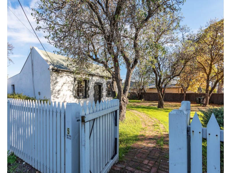 5 Chalk Hill Road, Mclaren Vale SA 5171