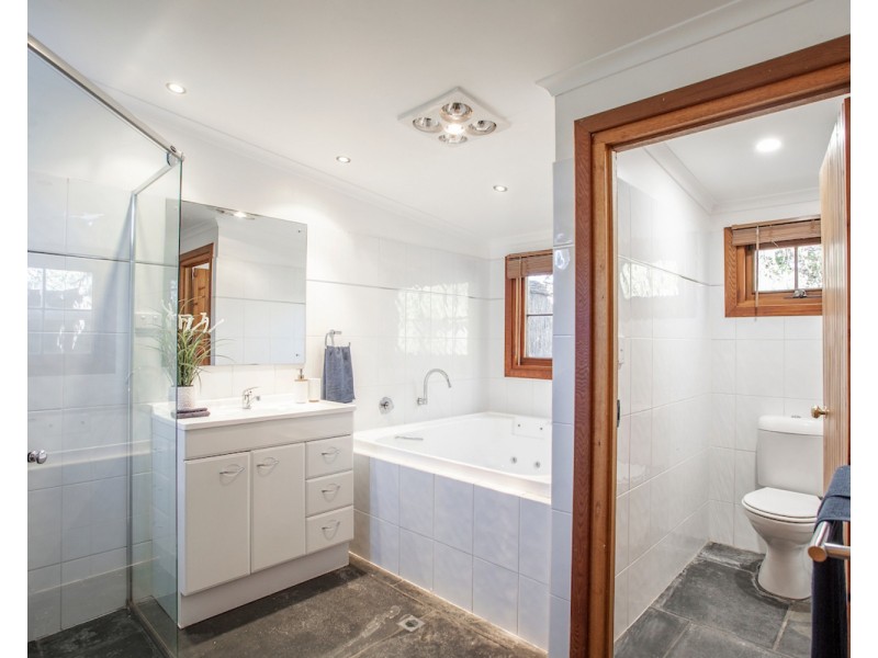 5 Chalk Hill Road, Mclaren Vale SA 5171