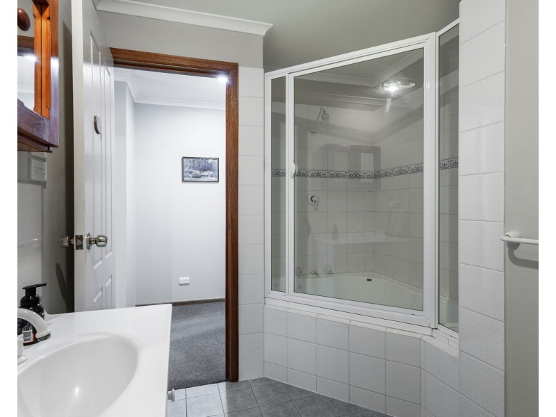 12 Semmens Road, Mclaren Vale SA 5171