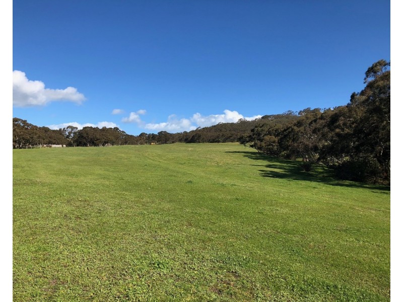 894 Cleland Gully Road, Tooperang SA 5255