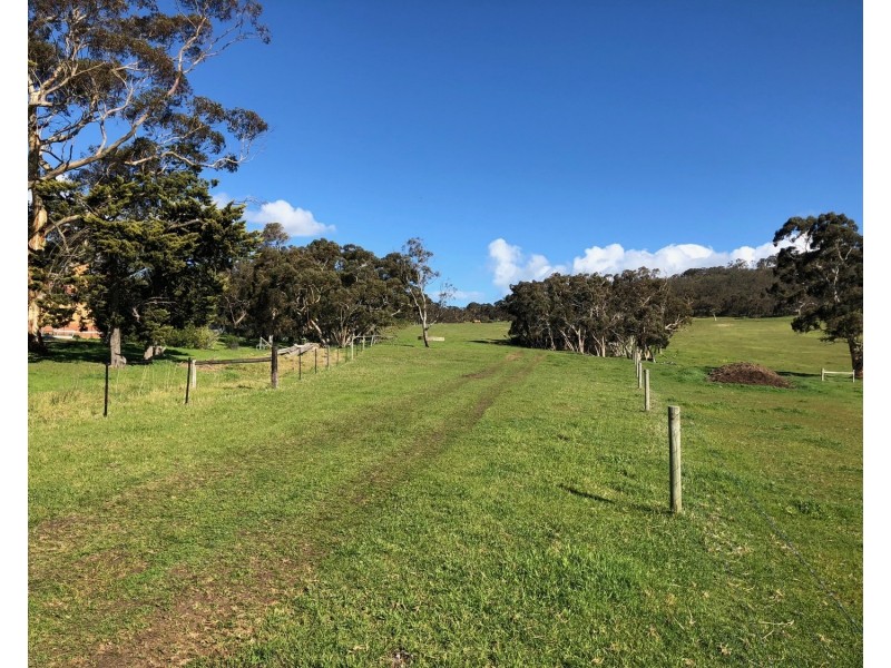 894 Cleland Gully Road, Tooperang SA 5255