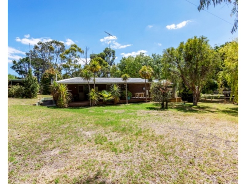 16 Swampy Crescent, Nangkita SA 5210