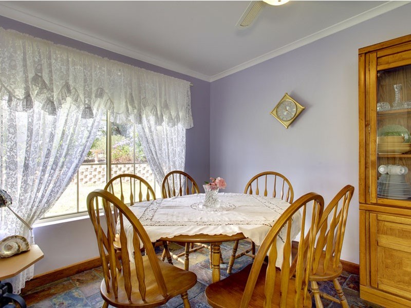 5 Decaux  Place, Mount Compass SA 5210