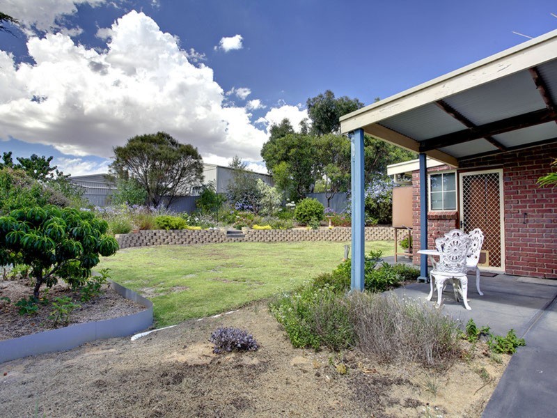 5 Decaux  Place, Mount Compass SA 5210