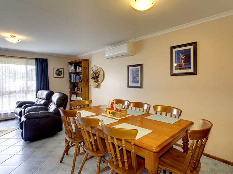 22 Bowering Hill Road, Port Willunga SA 5173
