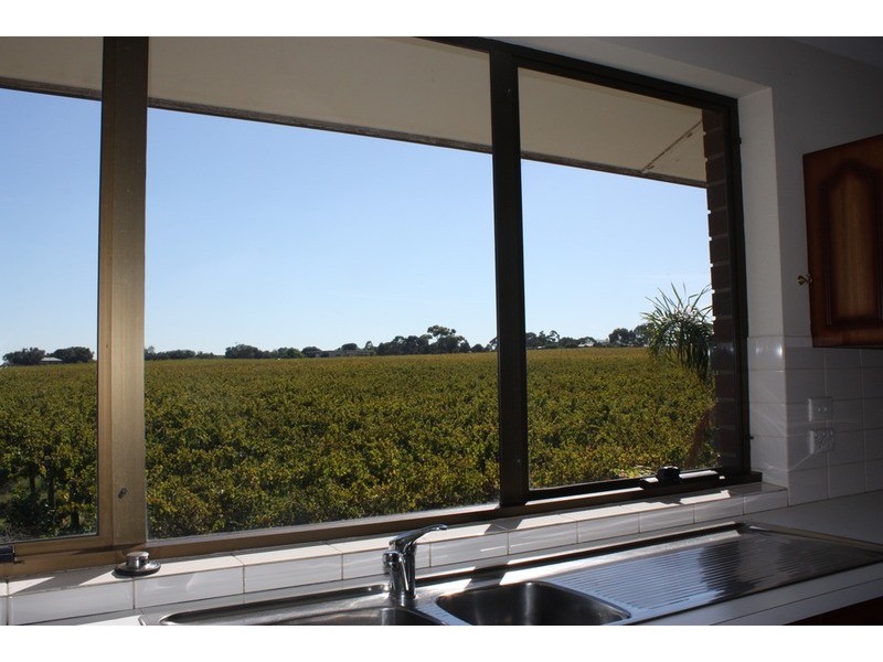 89 Branson  Road, Mclaren Vale SA 5171